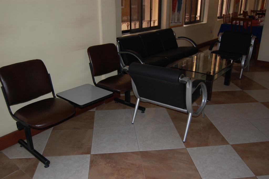 Arusha Tourist Inn Hotel Exterior foto